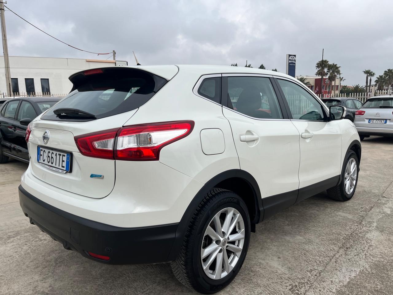 Nissan Qashqai 1.5 dCi Visia