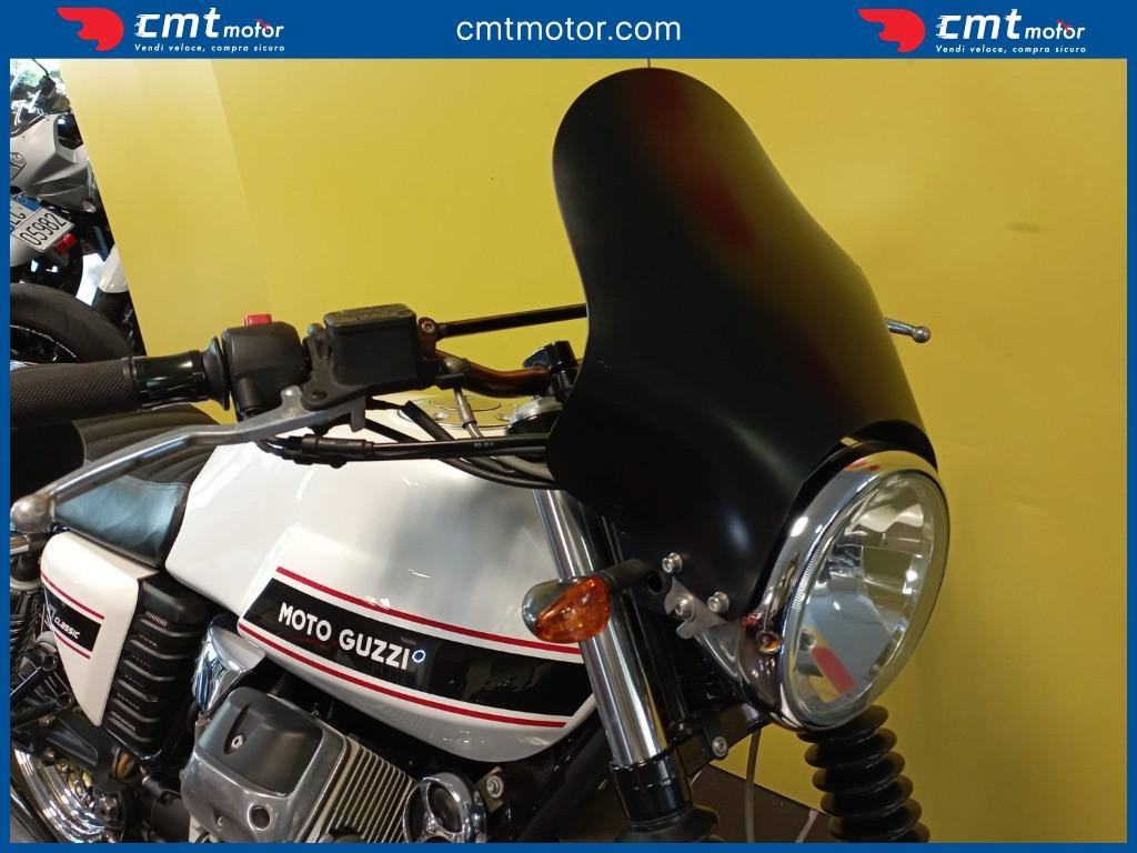 Moto Guzzi V7 - 2011