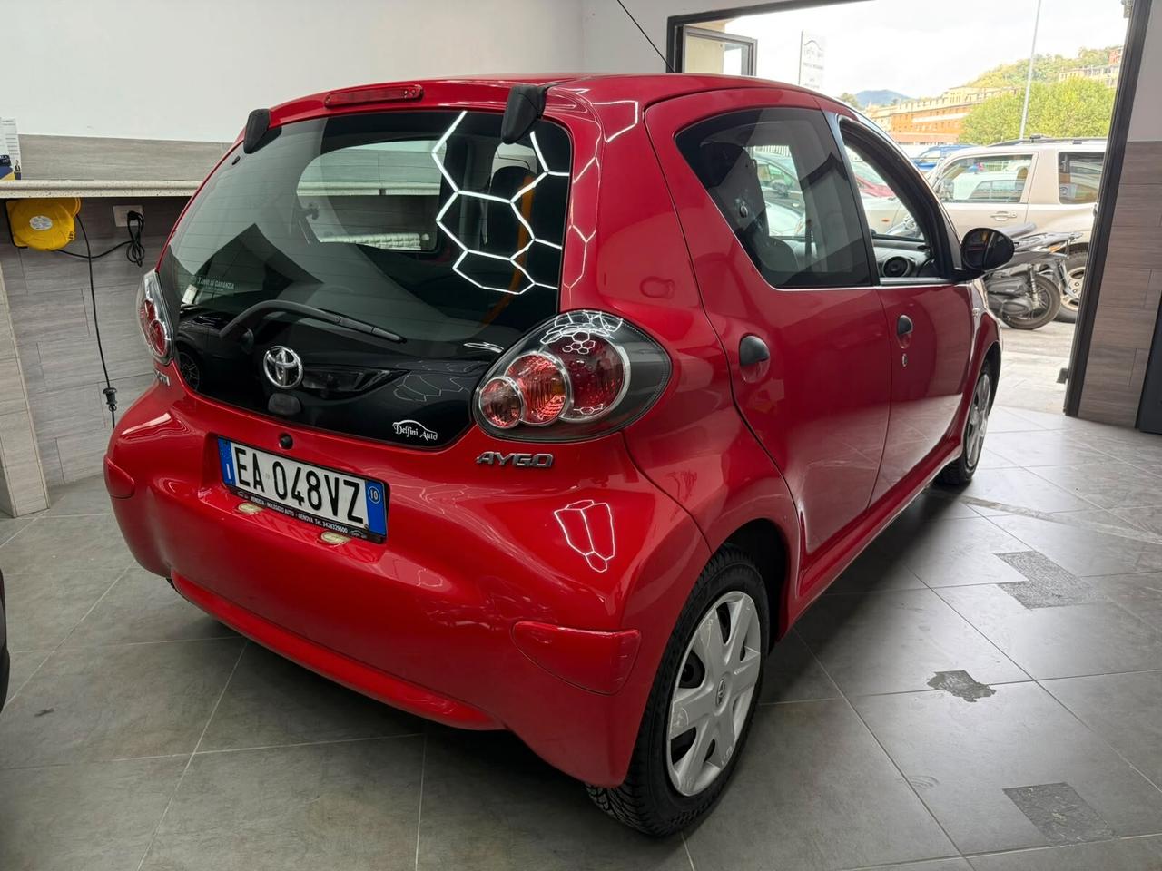 Toyota Aygo 1.0 12V VVT-i 5 porte Now Red Edition