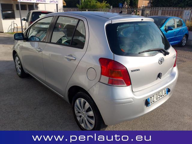 TOYOTA Yaris 1.0 5 porte Sol