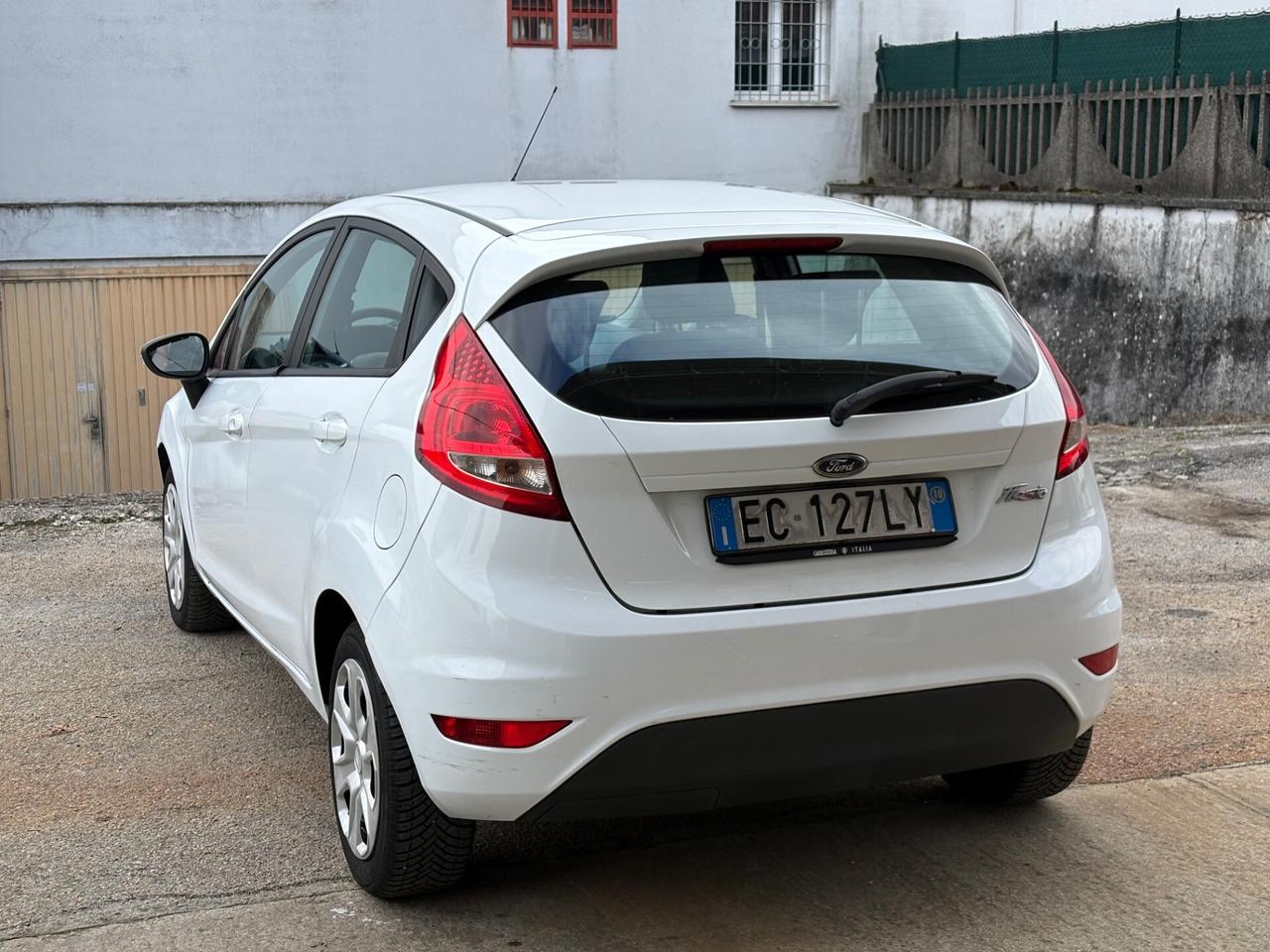 Ford Fiesta 1.4 5 porte Bz.- GPL Titanium