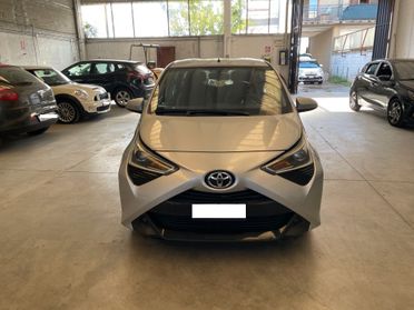Toyota Aygo Connect 1.0 VVT-i 72CV 5 porte x-business MMT