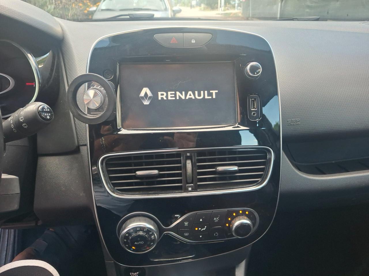 Renault Clio dCi 8V 90CV EDC Start&Stop 5 porte automatica modello full