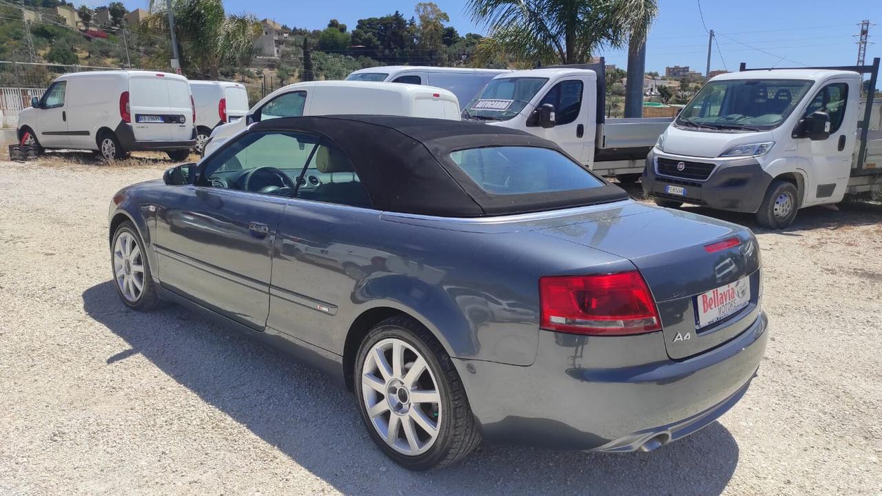 Audi A4 S-LINE Cabriolet 2.0 TDI 140CV