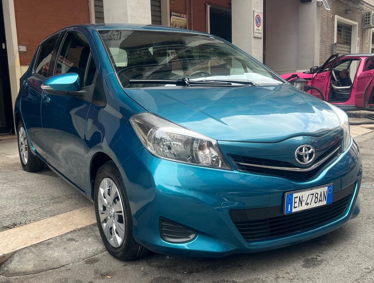 Toyota Yaris 1.0 5 porte Lounge