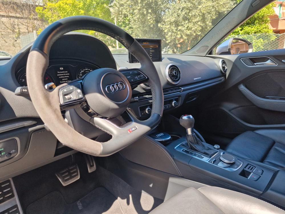 Audi RS3 Sportback 2.5 tfsi quattro s-tronic