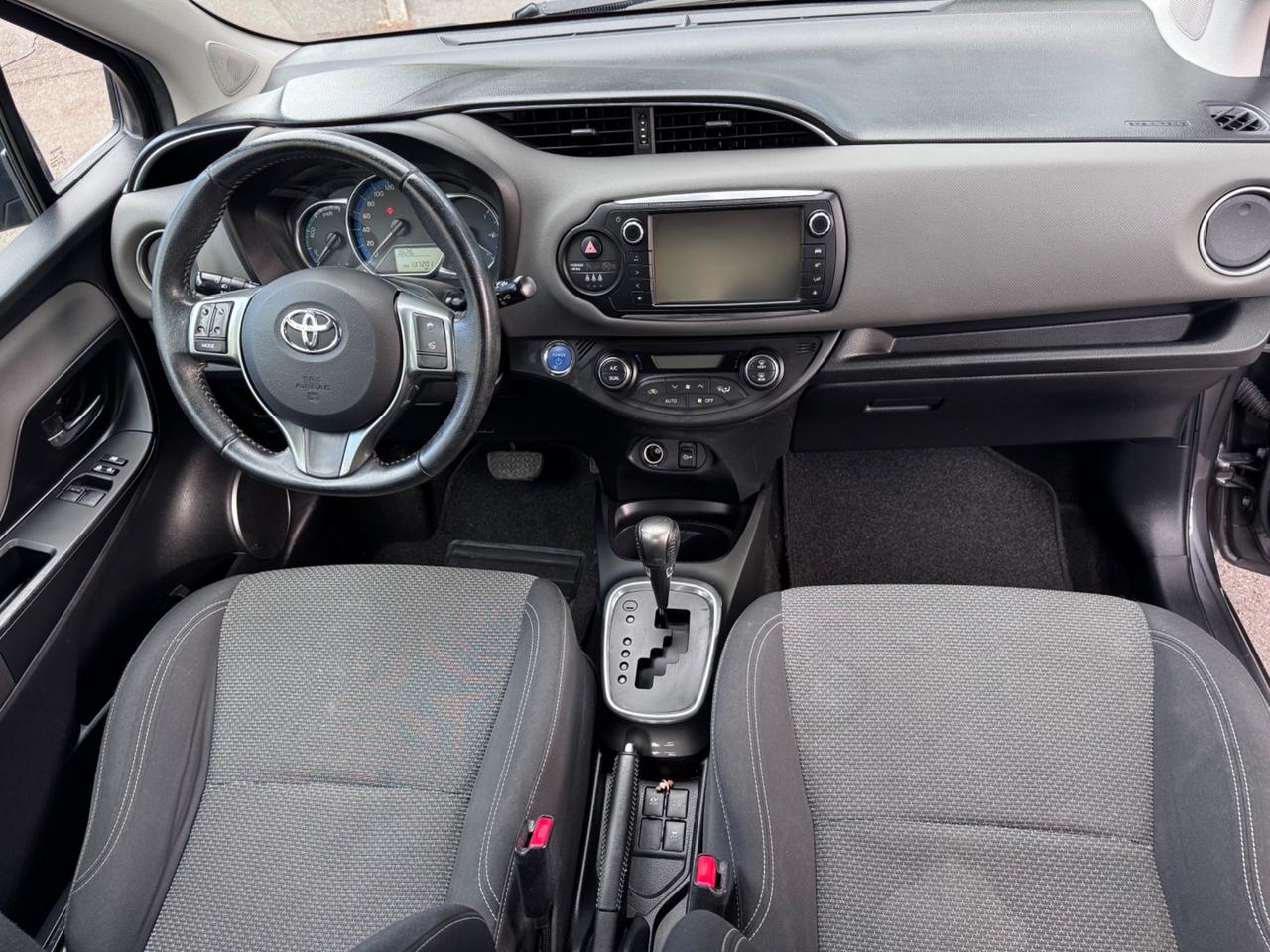 Toyota Yaris 1.5 Hybrid 5 p neopaten garanzia 12 mesi