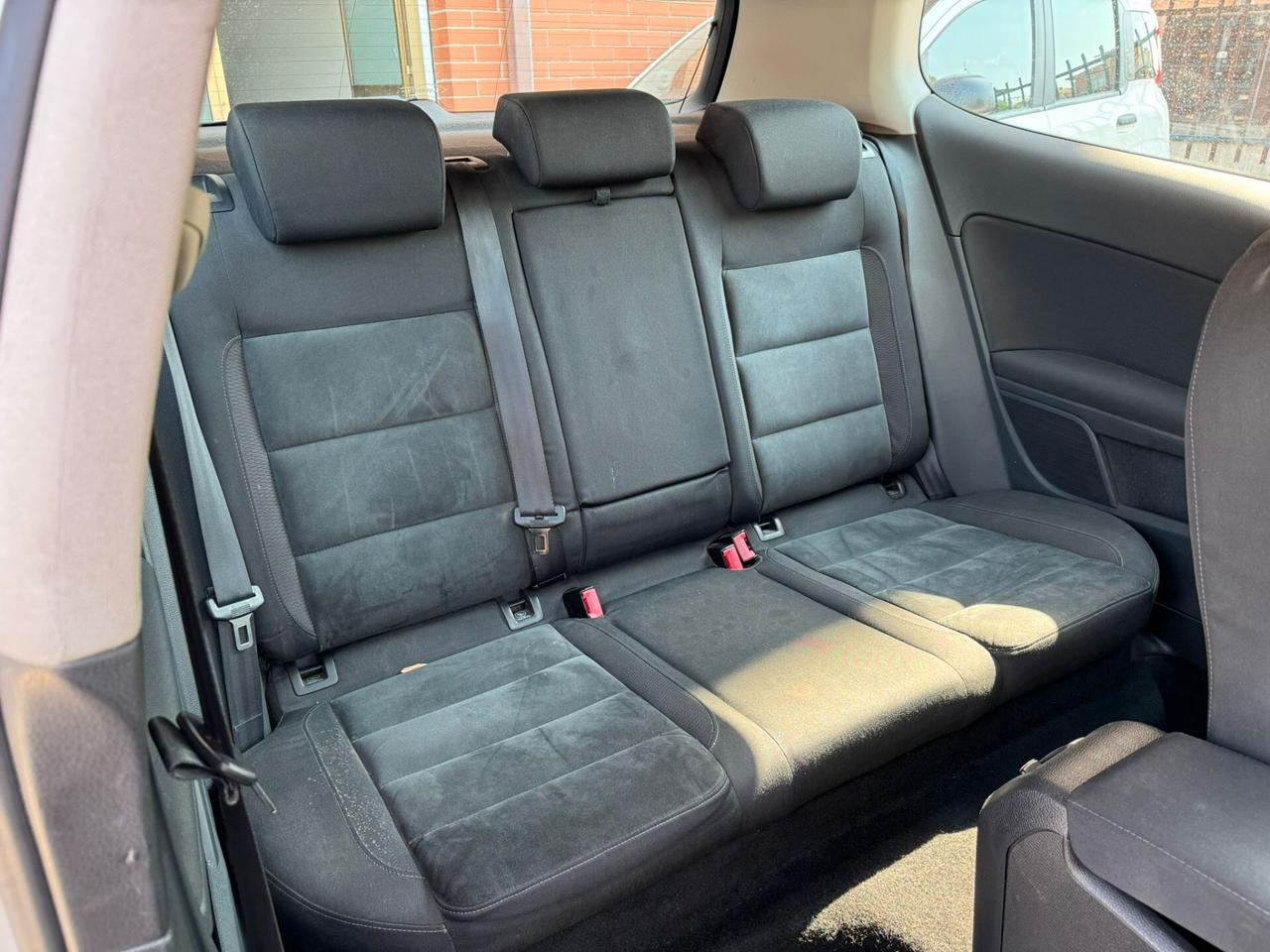 Volkswagen Golf 2.0 TDI 140CV DPF DSG 5p. Highline