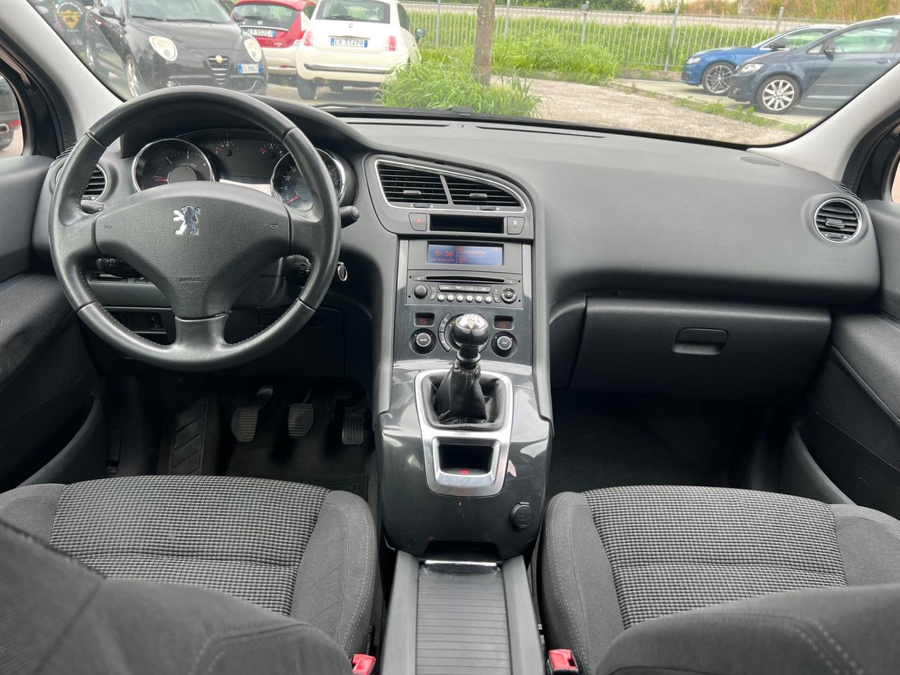Peugeot 5008 1.6 HDi 112CV Business