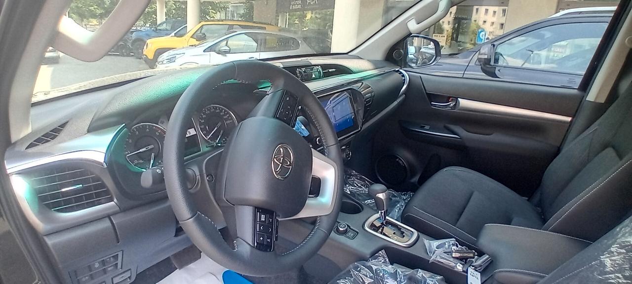 Toyota Hilux 2.8 D-4D 4WD 4 porte DoubleCab Lounge My 25