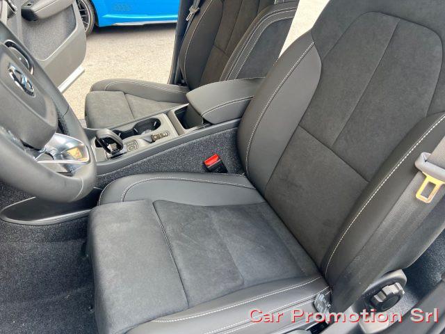 VOLVO XC40 B3 automatico Core Plus