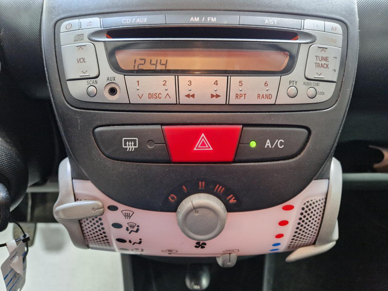 Toyota Aygo EURO 5 NEOPATENTATI