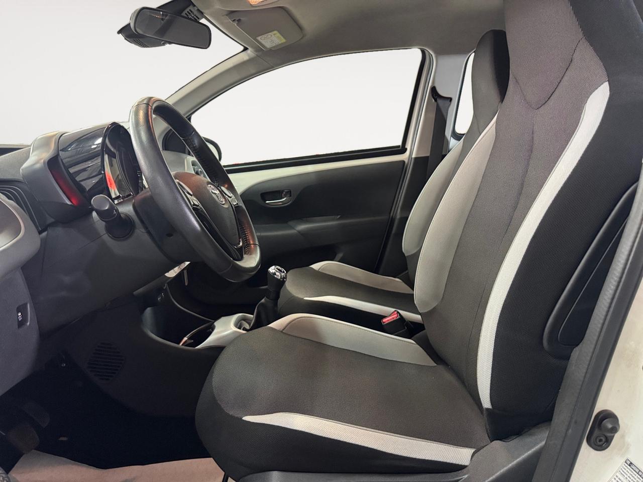 TOYOTA Aygo 5p 1.0 x-cool IDONEA NEOPATENTATO