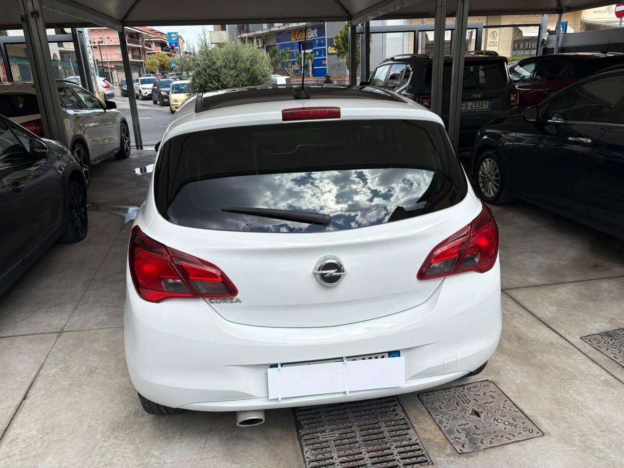 Opel Corsa 1.4 90CV GPL Tech 5 porte b-Color