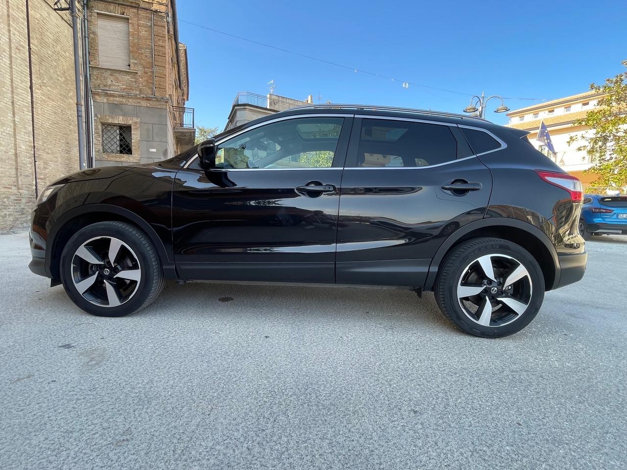 OCCASIONE: Nissan Qashqai 1.6 dCi 2WD full optional solo da QUALITYCARS PESCARA