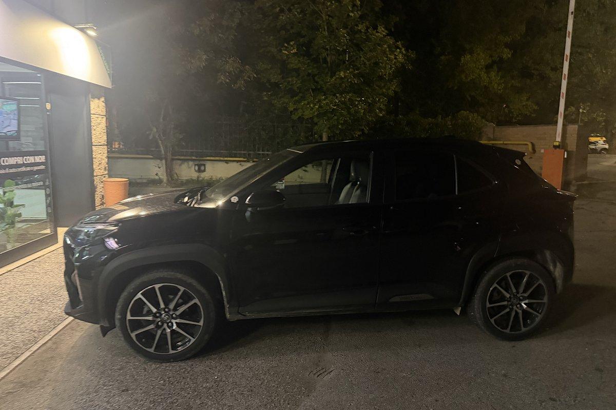 TOYOTA Yaris Cross 1.5 Hybrid E-CVT GR SPORT Black Sky