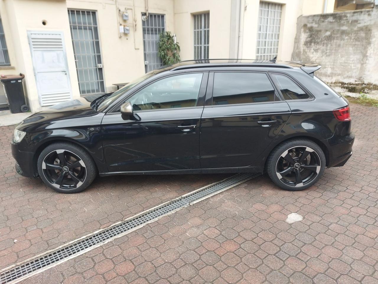 Audi A3 spback Ambiente 1.6 TDI dsg