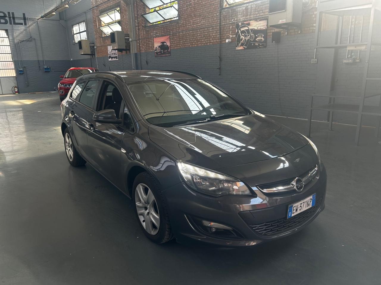 Opel Astra 1.7 CDTI 110CV Sports Tourer Cosmo