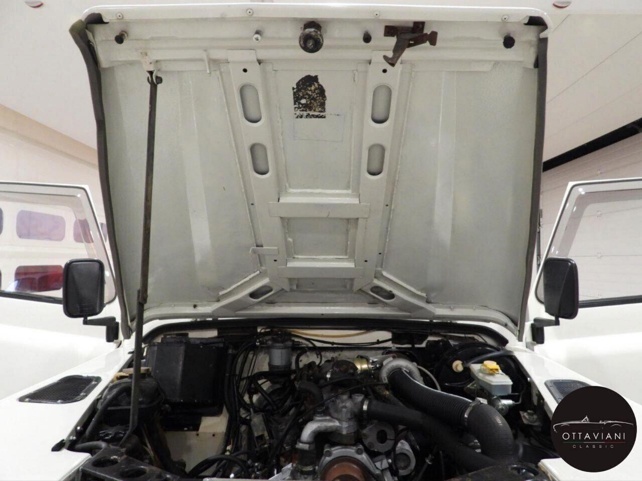 Land Rover Defender 90 turbodiesel Soft-top