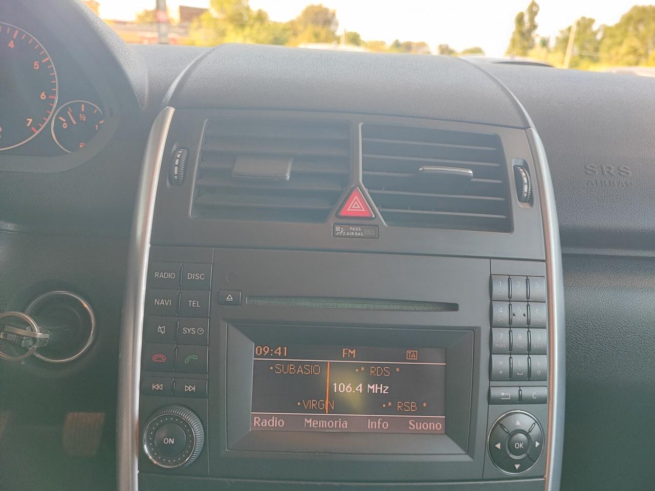 Mercedes-benz A 160 BlueEFFICIENCY Elegance