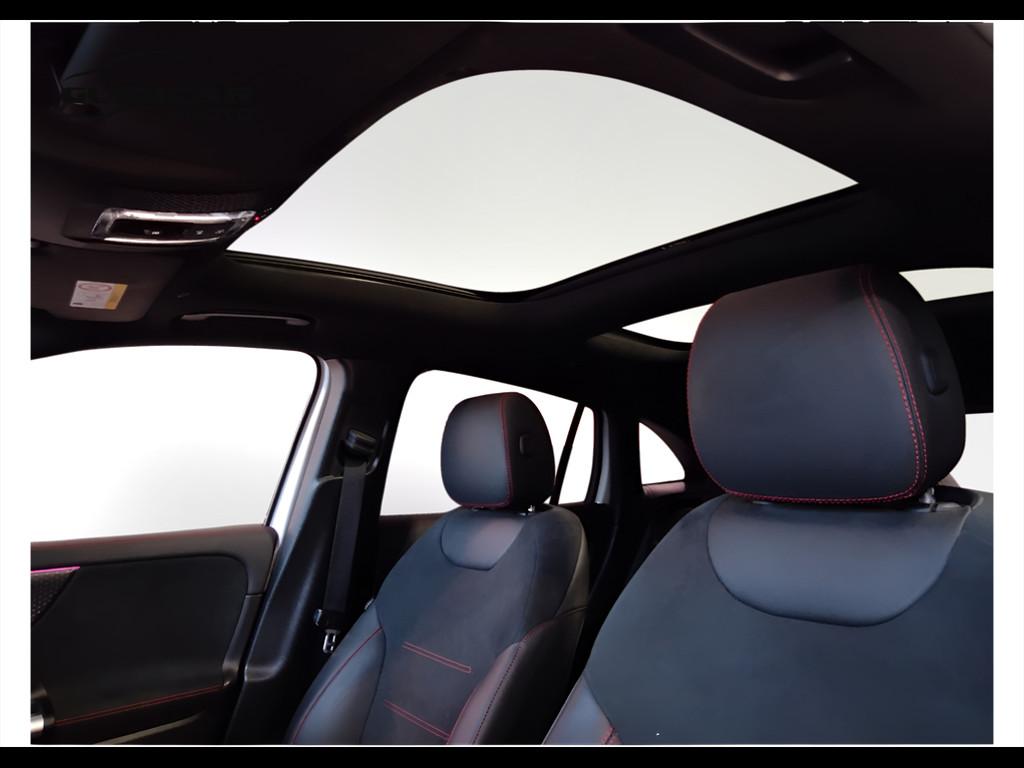 Mercedes-Benz GLA-H247 2023 - GLA 200 d AMG Line Premium auto