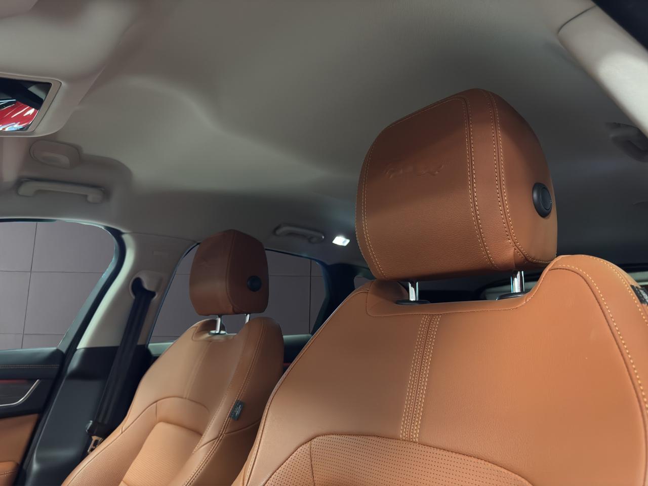 Jaguar F-Pace 2.0d i4 mhev R-Dynamic SE awd 204cv auto