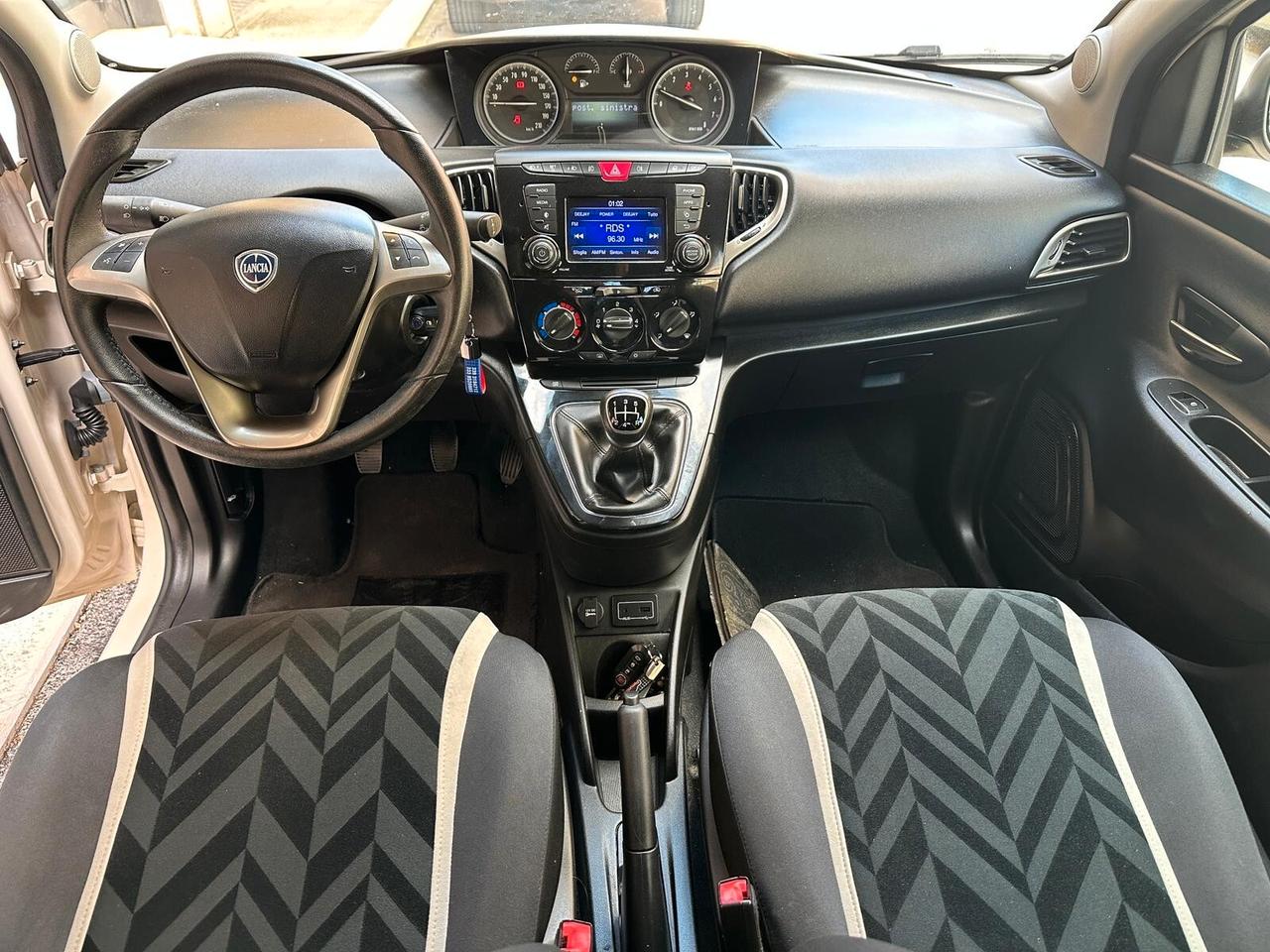 Lancia Ypsilon 1.2 69CV 5 porte Gold