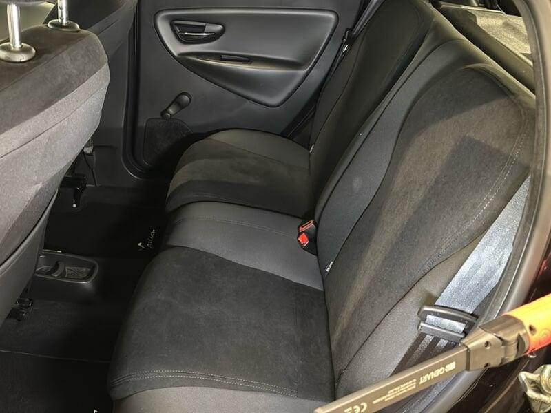 Lancia Ypsilon 1.3 MultiJet 95cv Silver