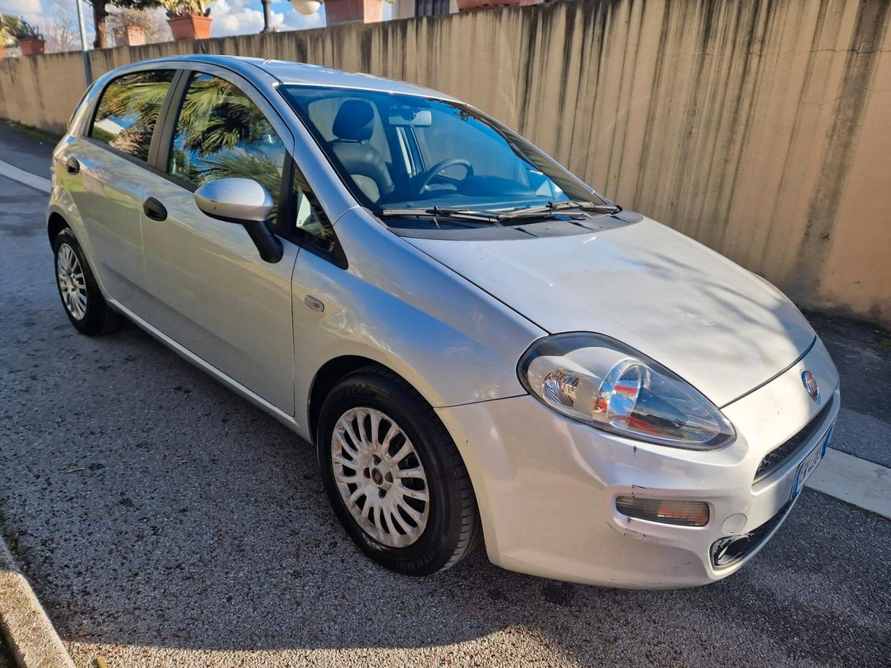 Fiat Punto 1.3 MJT 85 CV 5 porte ANNO 07/2014 KM 247000 ITALIANA SUPER PREZZO 2800€
