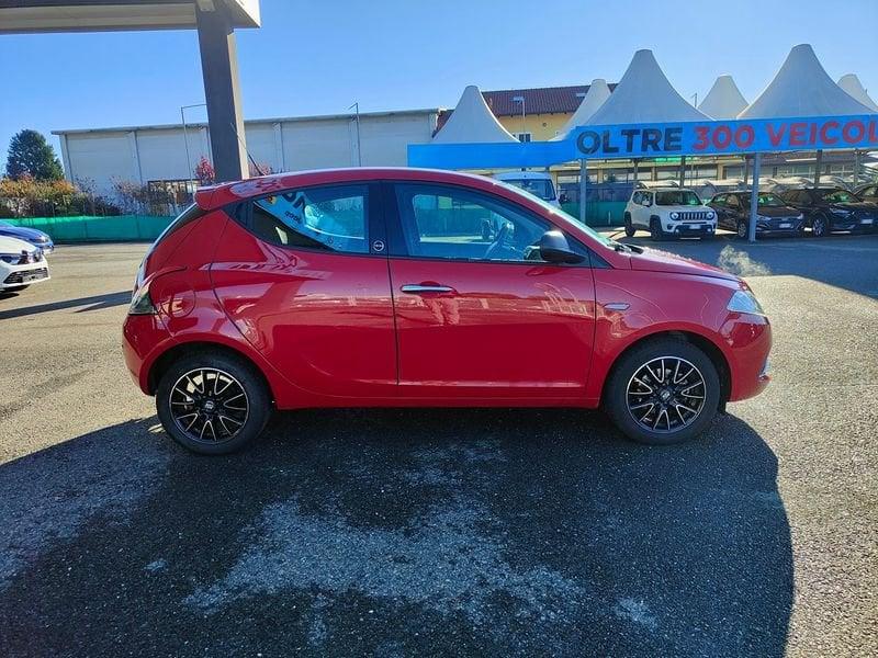 Lancia Ypsilon III 2015 5 Porte 1.2 Ecochic 69cv Gold my16