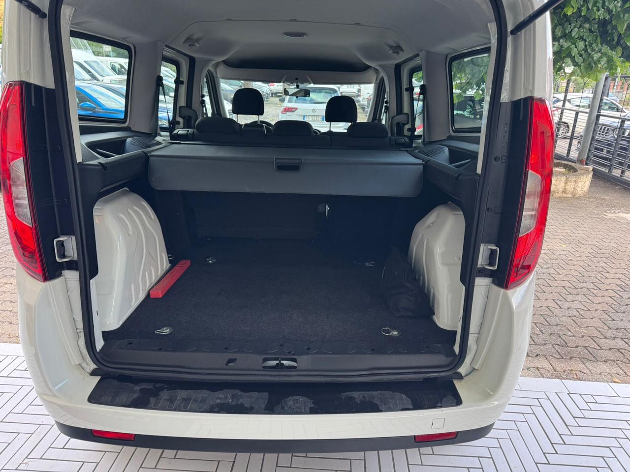 DOBLO CARGO MAXI LH1 LOUNGE 1.6 MJET 105 5 POSTI
