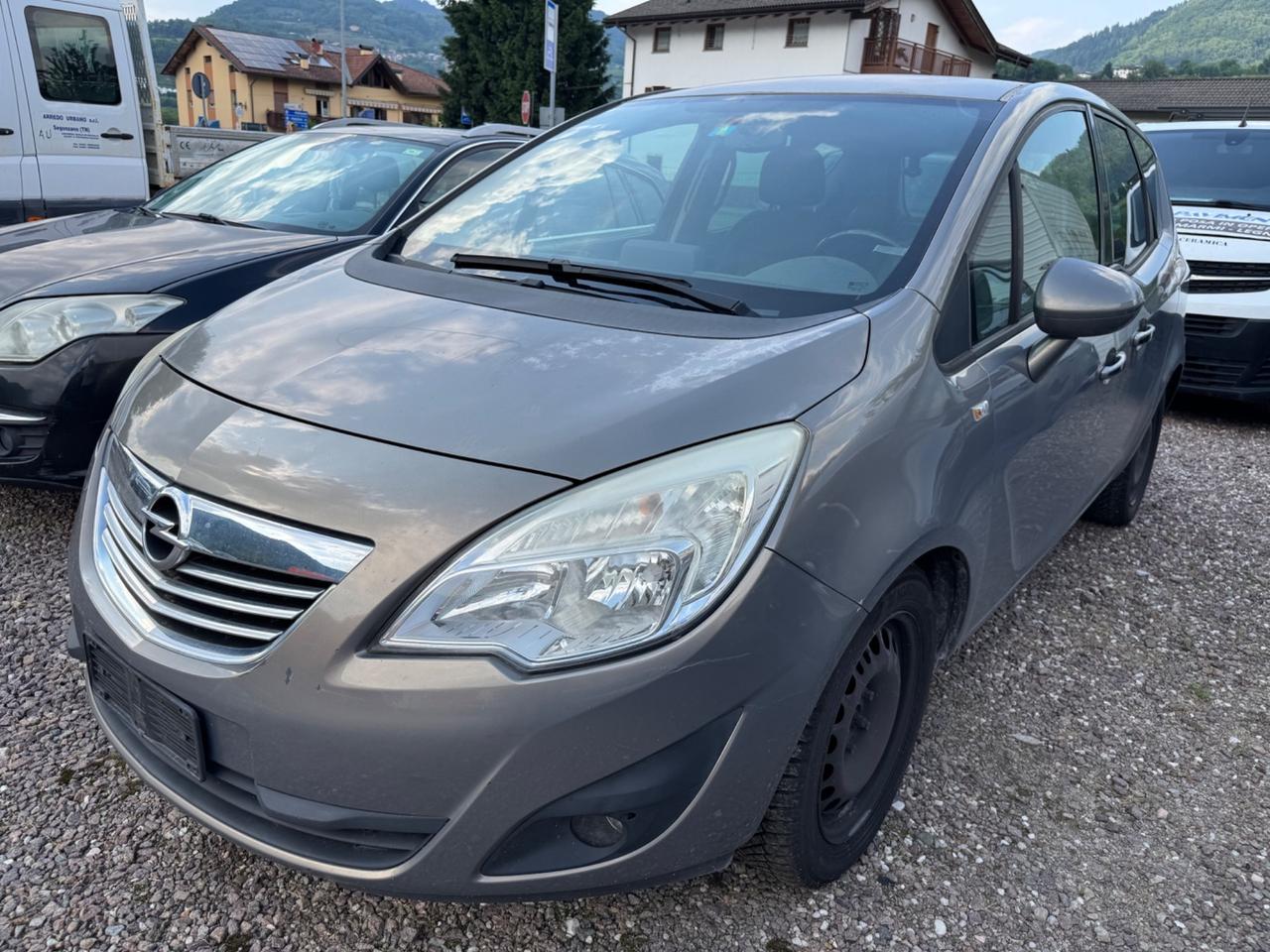 PACCHETTO PER COMMERCIANTI ..4 MACCHINE …Toyota Avensis 2.2 D-4D 16V