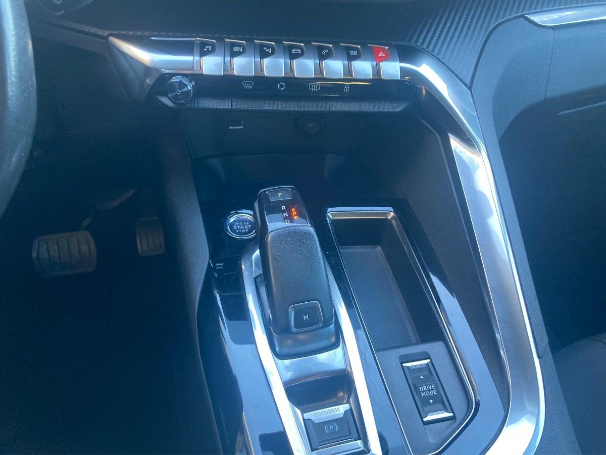 PEUGEOT 3008 1.5 bluehdi Active Business s&s 130cv eat8