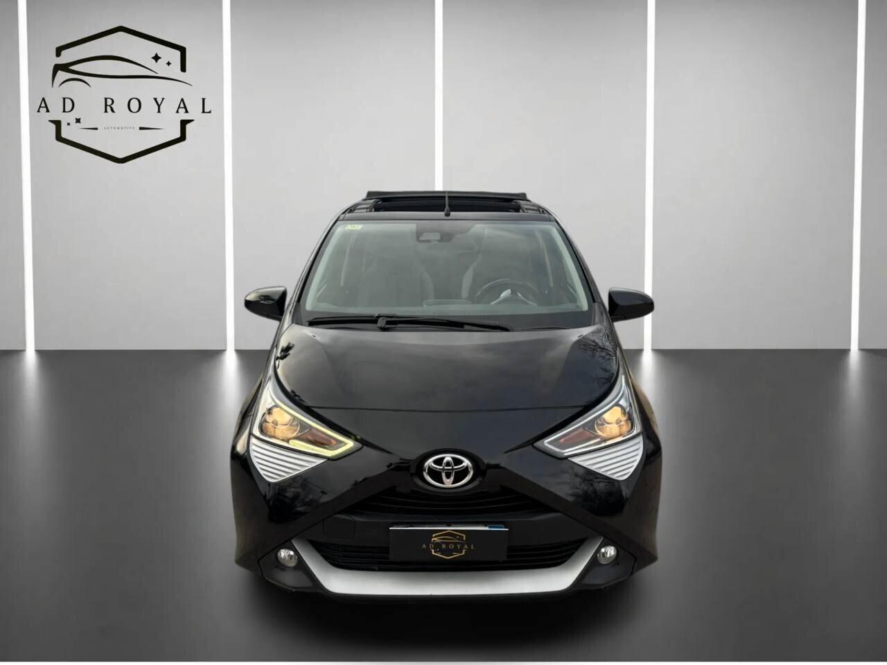 Toyota Aygo Connect 1.0 VVT-i 72 CV 5 porte x-play MMT 10/2020 CABRIO