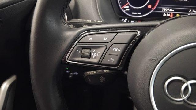 AUDI Q2 30 TFSI Business Advanced