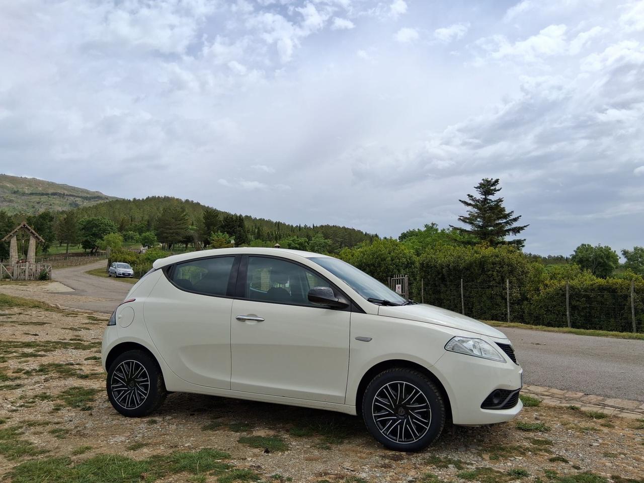 Lancia Ypsilon Gold 1.2 S&S