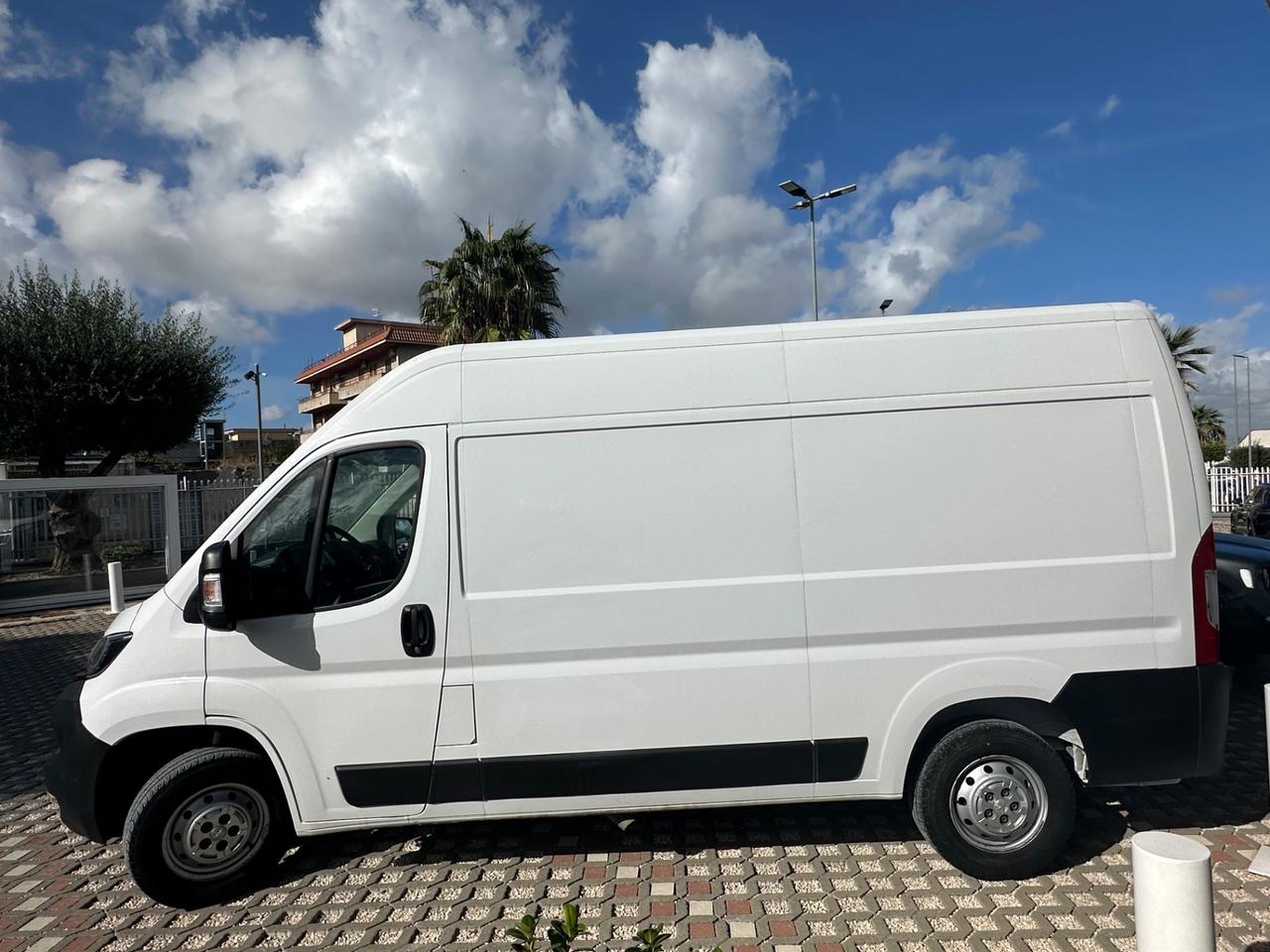 Peugeot Boxer 335 2.2 BlueHDi 140 S&S PC-TN Furgone