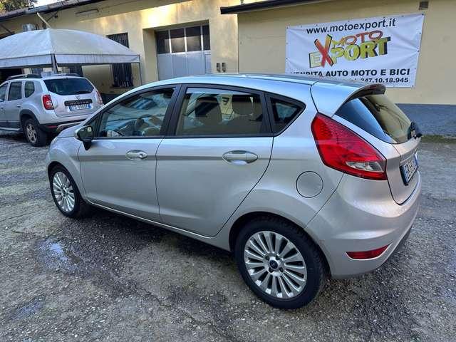 Ford Fiesta Fiesta 5p 1.4 16v Titanium c/esp Gpl E5