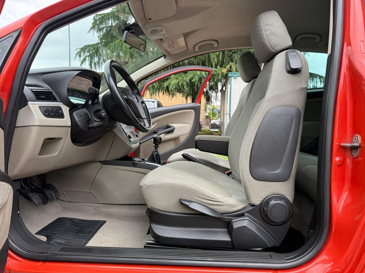 Fiat Grande Punto Grande Punto 1.3 MJT 90 CV 3 porte OK NEOPATENTATI