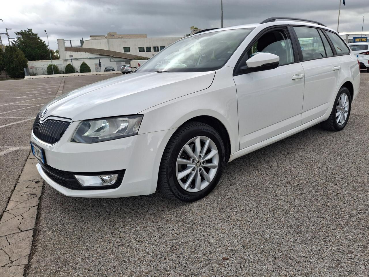 Skoda Octavia 1.6 TDI CR 105 CV.*NAVIGATORE*