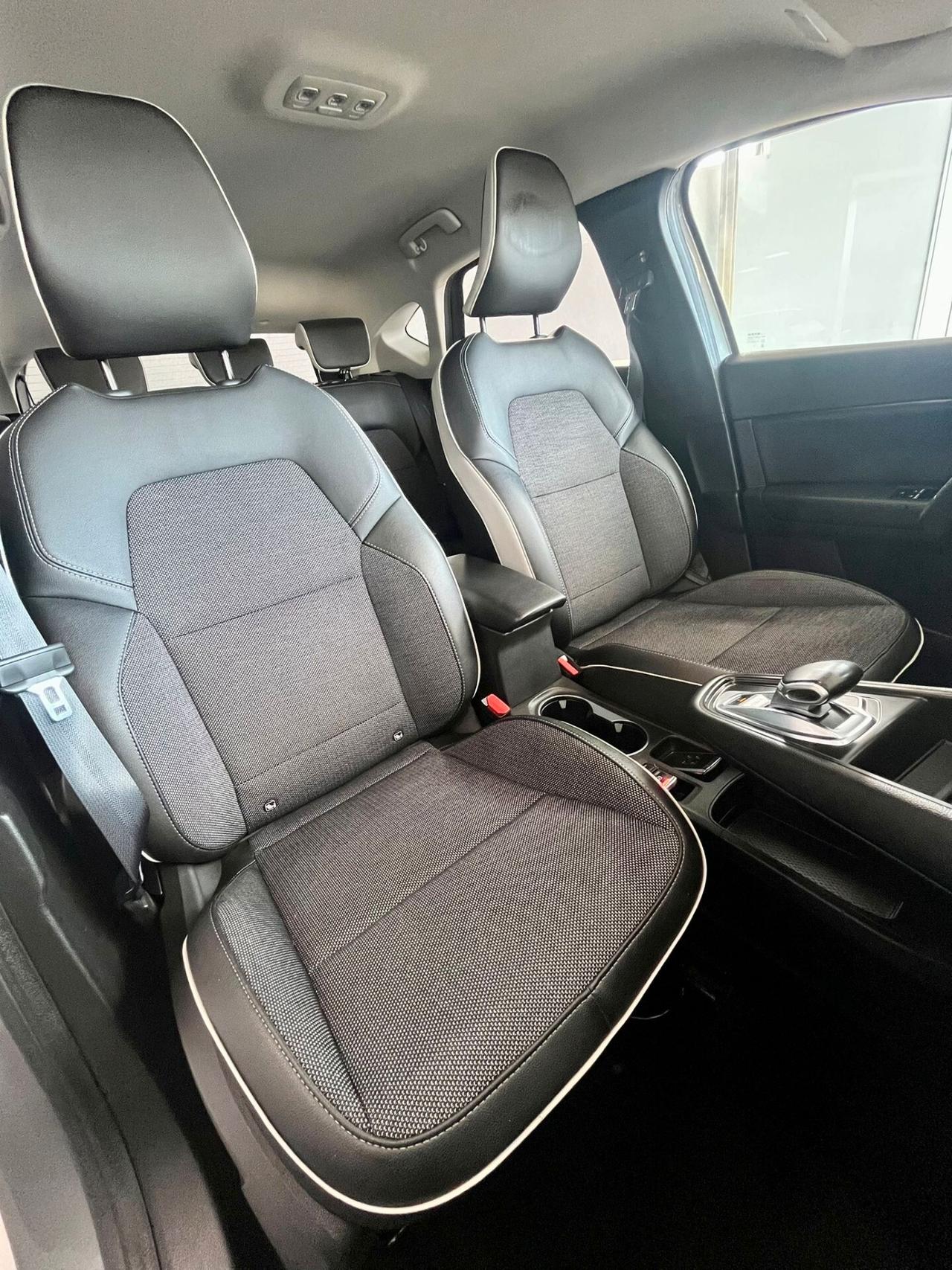 Renault Captur Plug-in Hybrid E-Tech 160 CV Intens