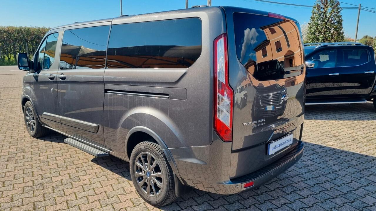 Ford Tourneo Custom 9 posti TITANIUM