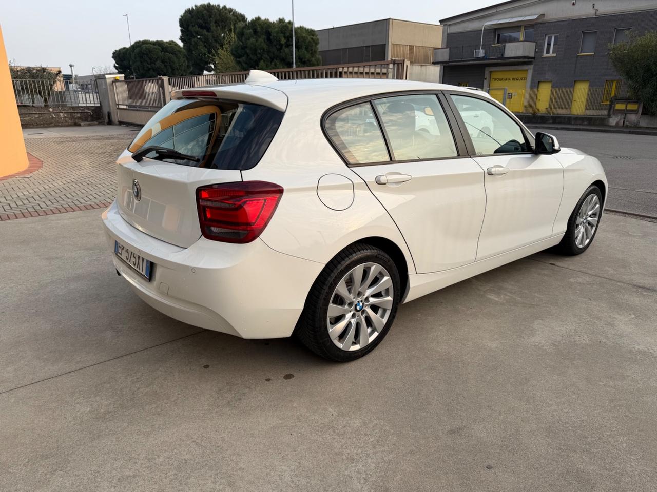 Bmw 116 116d 5p. Efficient Dynamics Sport
