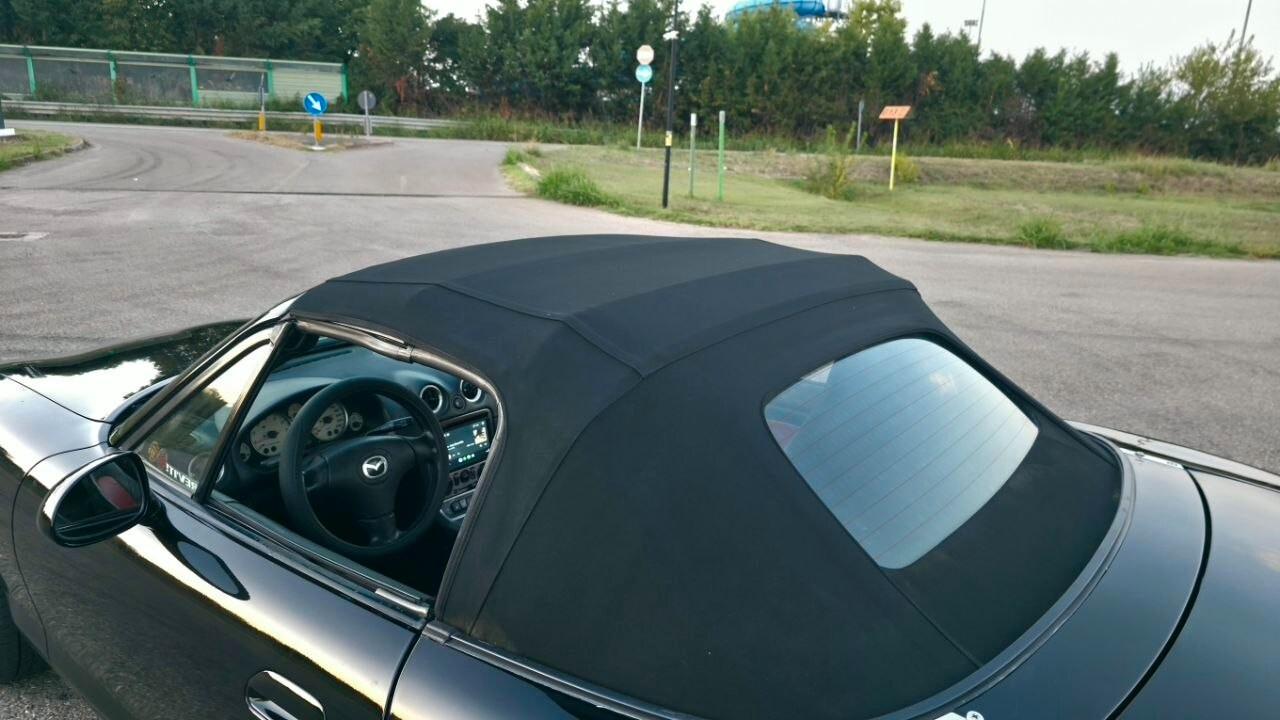 Mazda MX5 NBFL 1.8i 16V