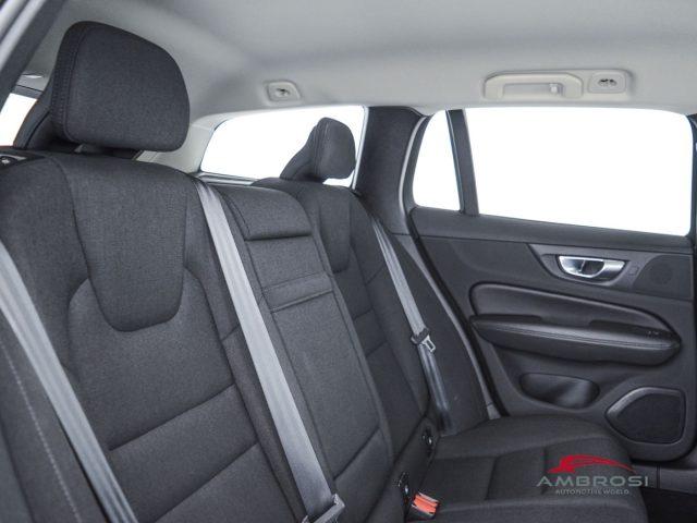 VOLVO V60 B4 (d) Geartronic Momentum Business