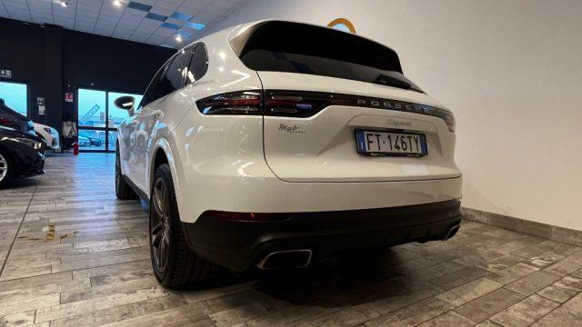 PORSCHE Cayenne 3.0 V6