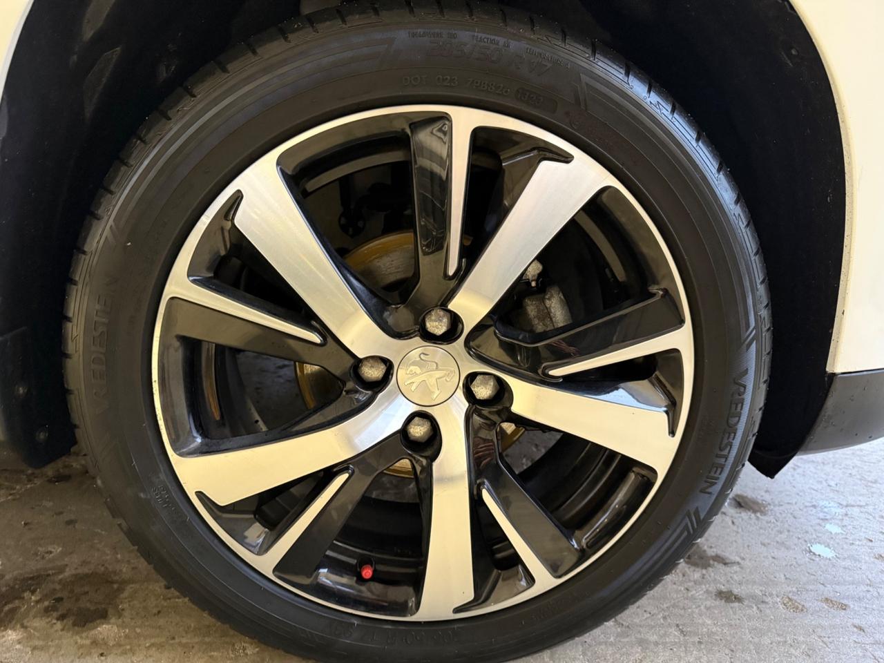 Peugeot 2008 1.6 e-HDi 92 CV Stop&Start Allure