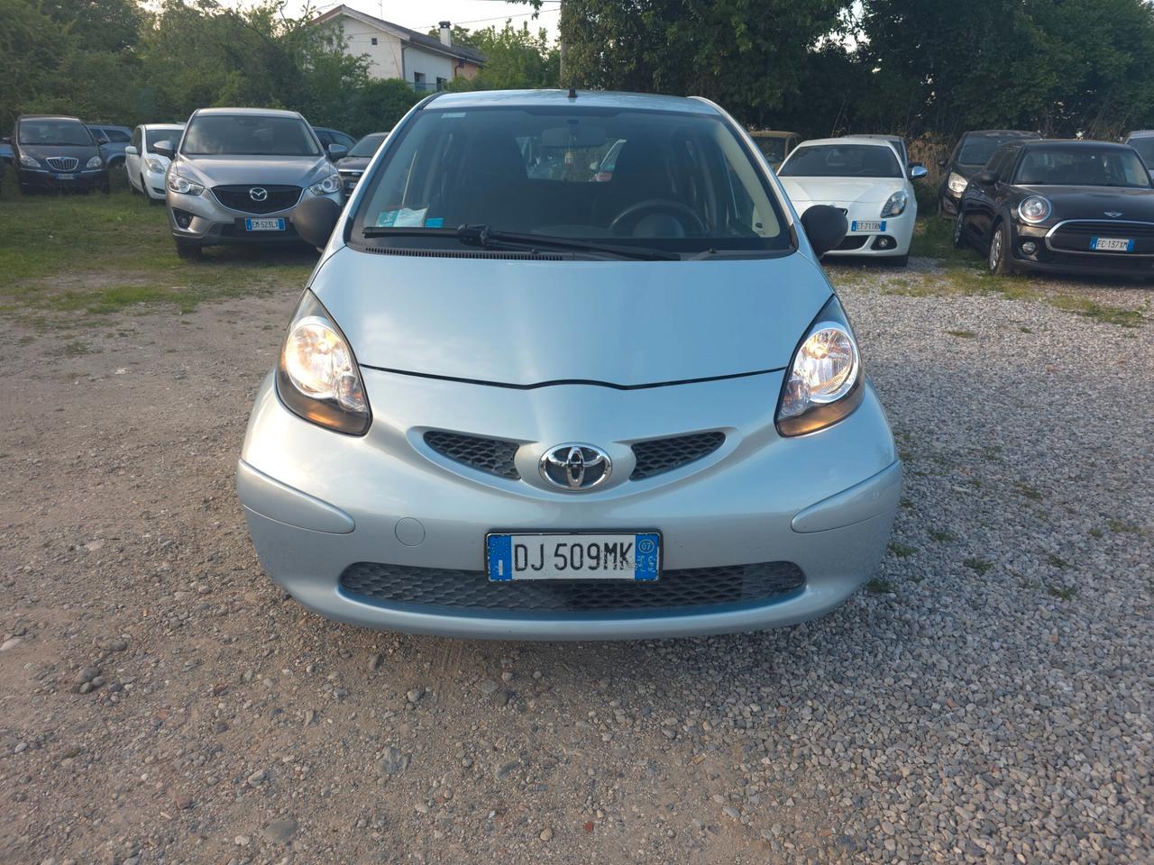 Toyota Aygo 1.0 12V VVT-i 5 porte Sol
