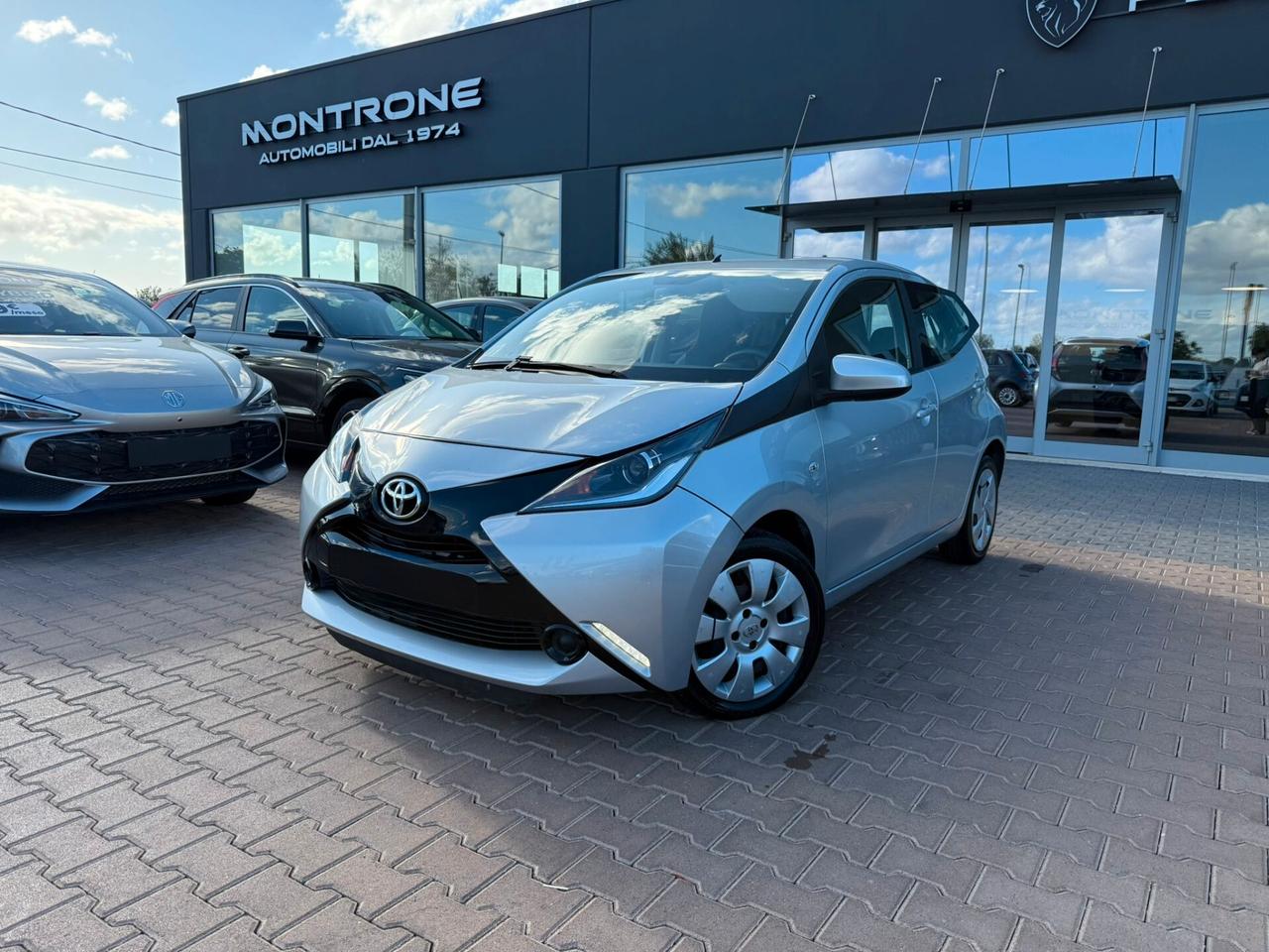 Toyota Aygo 1.0 VVT-i 69 CV 5 porte x-play