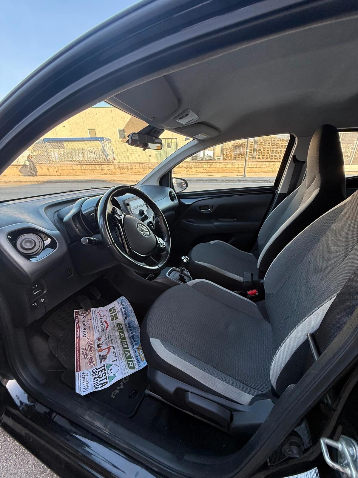 Toyota Aygo Connect 1.0 VVT-i 72 CV 5 porte x-clusiv MMT